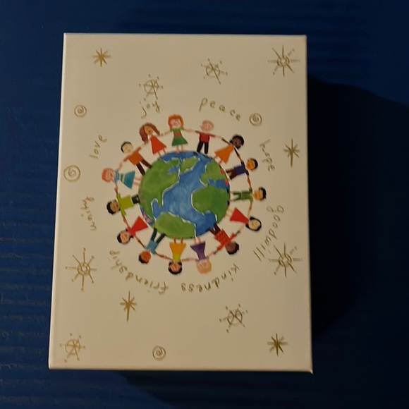 Graphique Small World Christmas Cards. 20 cards and 20 white envelopes - Picture 1 of 8